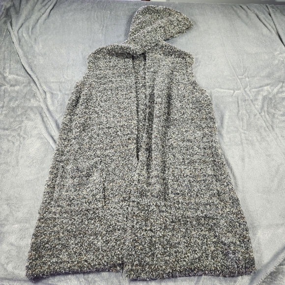 Tahari vest with hood, 33 inches long - Picture 1 of 9